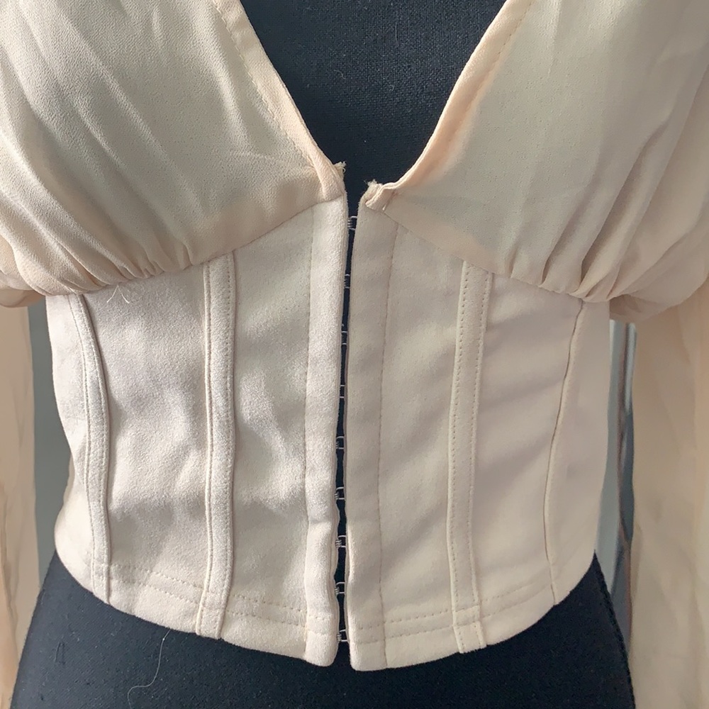 Blouse - Picture 2 of 3